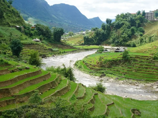 Sapa 1-Day Private Car Tour: Love Waterfall, O Quy Ho Pass & Muong Hoa Valley