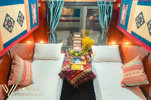 VIC Sapa Train: Luxury Overnight Train Hanoi to Sapa 2 Vip Cabin - Twin Bed