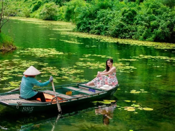 1-Day Tour from Hanoi: Bai Dinh Pagoda & Trang An Boat Ride