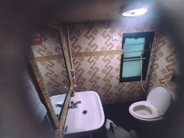 Family Express Train from Hanoi to Lao Cai - Sapa