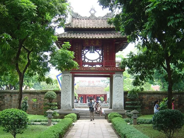 1-Day Hanoi Sightseeing Tour – Top Attractions