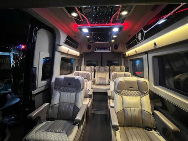 Hanoi Sapa Private Car Limousine