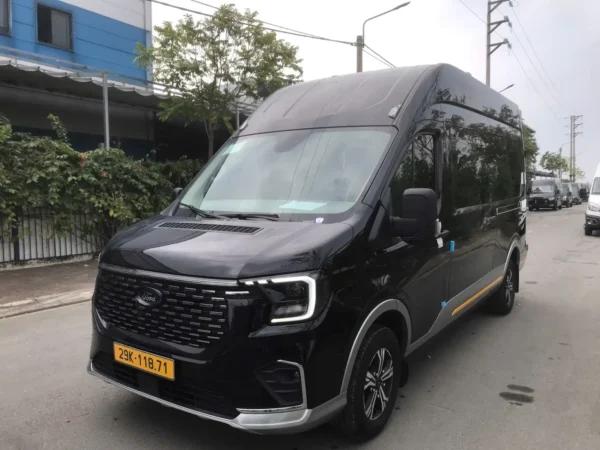 Private Limousine from Hanoi to Halong Bay (9–11 Seats)