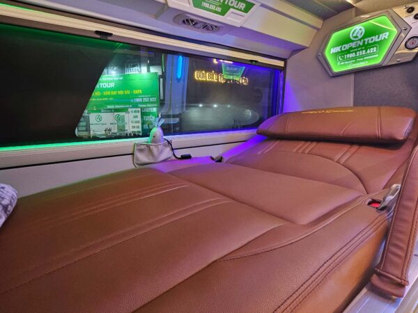 HK Open Tour Hanoi Sapa Bus VIP Cabin
