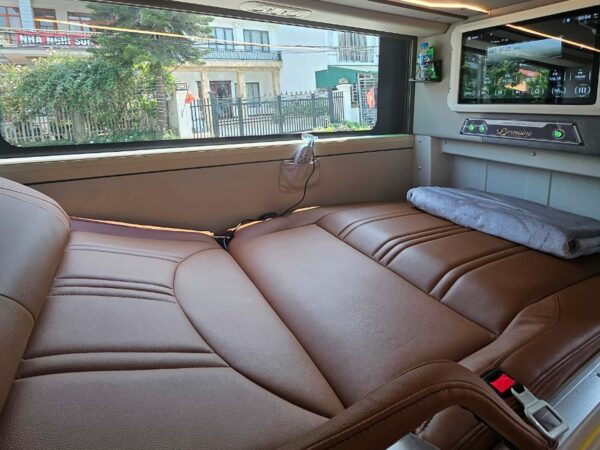 HK Open Tour Hanoi Sapa Bus VIP Cabin
