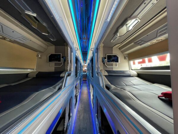 Sao Viet Bus: Hanoi to Sapa VIP Cabin Bus