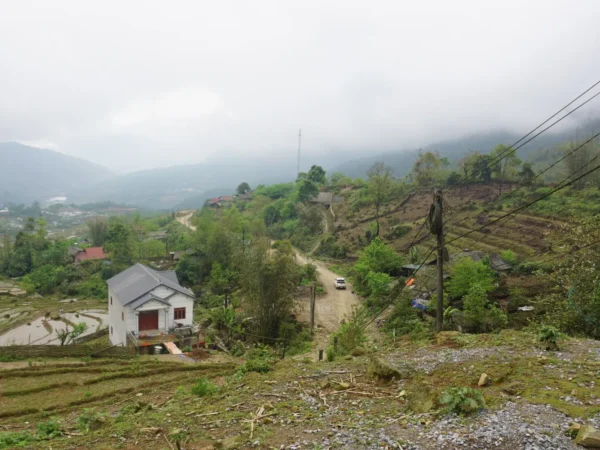 Alternative view of 1-Day Sapa Motorbike Tour – O Quy Ho Pass to Ta Giang Phinh (MT3)