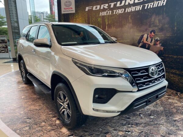 Alternative view of Private Car 4–7 Seats: Sapa to Halong Bay | Comfortable & Safe Ride